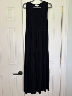 nine britton Black Sleeveless Tiered Maxi Dress